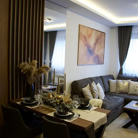 Golden Heaven Appartement *