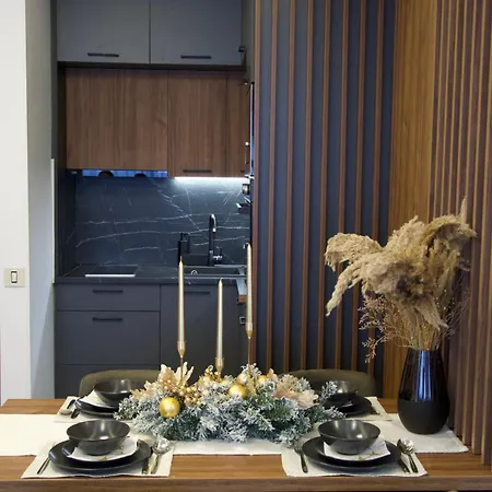 Golden Heaven Apartman *